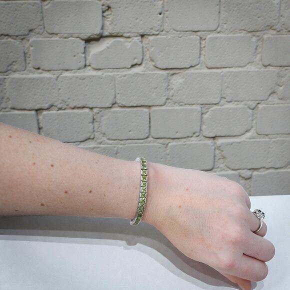 Vintage 925 Silver Peridot Tennis Bracelet Princess Cut Natural Gemstone - Picture 8 of 9